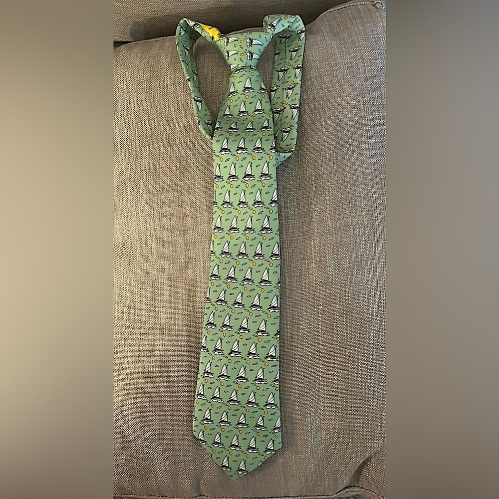 Vineyard Vines Boys Tie- Sailboats mint green
